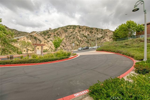16652 Nicklaus Drive 94, Rancho Cascades, CA 91342