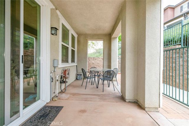 16652 Nicklaus Drive 94, Rancho Cascades, CA 91342