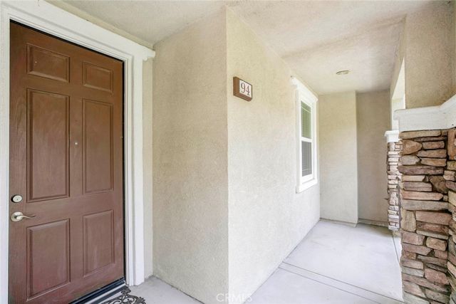 16652 Nicklaus Drive 94, Rancho Cascades, CA 91342