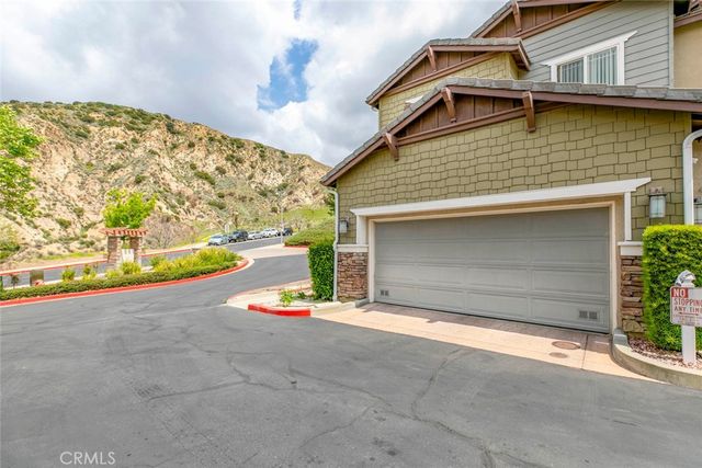 16652 Nicklaus Drive 94, Rancho Cascades, CA 91342