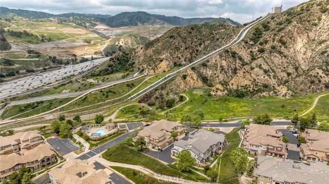 16652 Nicklaus Drive 94, Rancho Cascades, CA 91342
