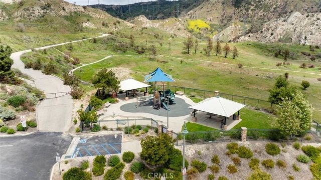 16652 Nicklaus Drive 94, Rancho Cascades, CA 91342