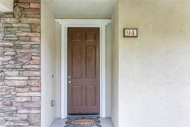 16652 Nicklaus Drive 94, Rancho Cascades, CA 91342