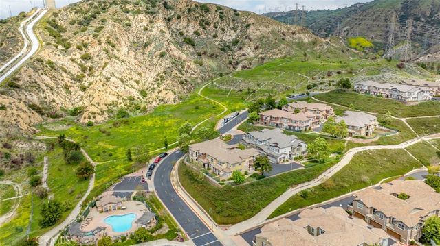 16652 Nicklaus Drive 94, Rancho Cascades, CA 91342