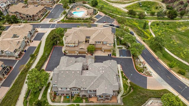16652 Nicklaus Drive 94, Rancho Cascades, CA 91342
