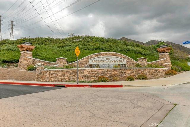 16652 Nicklaus Drive 94, Rancho Cascades, CA 91342