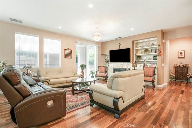 16652 Nicklaus Drive 94, Rancho Cascades, CA 91342