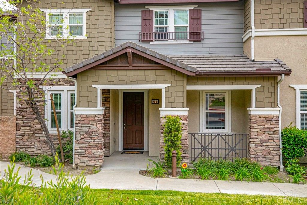 16652 Nicklaus Drive 94, Rancho Cascades, CA 91342