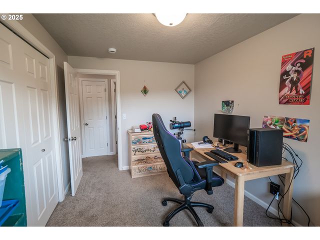 76377 MOSBY CREEK Rd, Cottage Grove, OR 97424