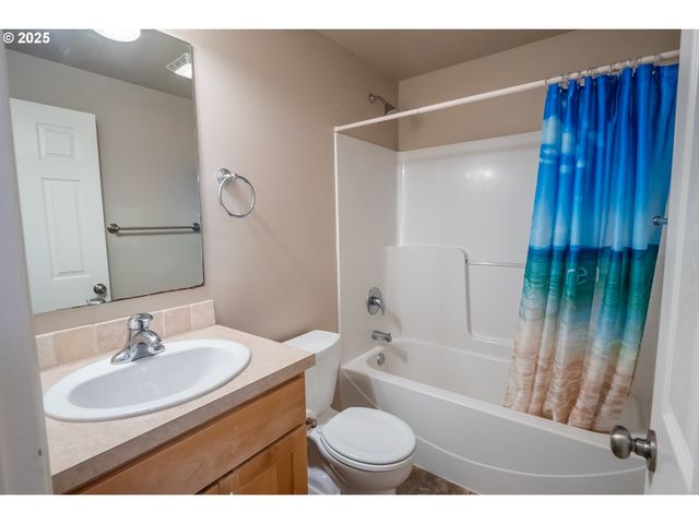 76377 MOSBY CREEK Rd, Cottage Grove, OR 97424