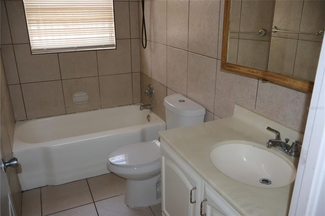 2411 W LEMON STREET B, Tampa, FL 33609