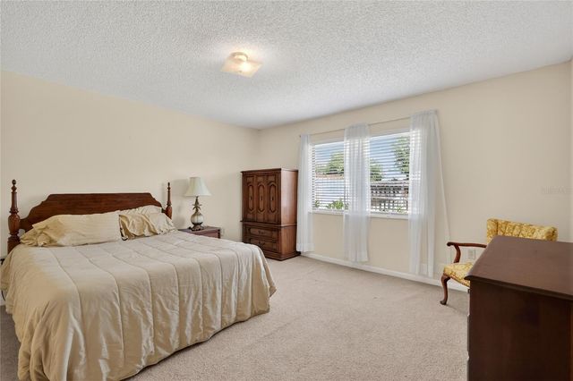 3001 STRATFORD LANE, Mount Dora, FL 32757