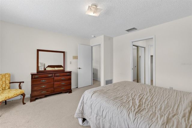 3001 STRATFORD LANE, Mount Dora, FL 32757