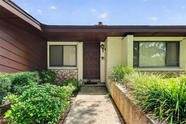 3001 STRATFORD LANE, Mount Dora, FL 32757