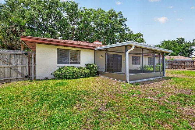 3001 STRATFORD LANE, Mount Dora, FL 32757