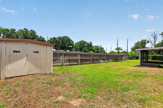 3001 STRATFORD LANE, Mount Dora, FL 32757