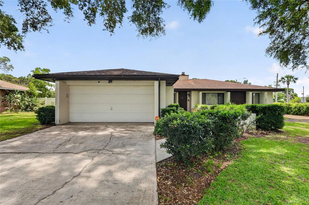 3001 STRATFORD LANE, Mount Dora, FL 32757