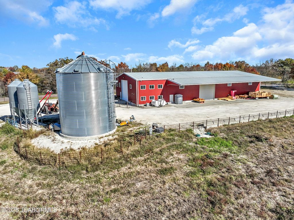 5620 BUFFALO ROAD, Jefferson City, MO 65101