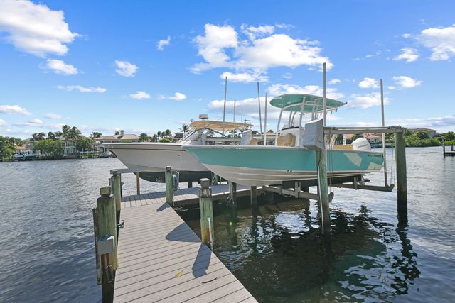 9195 SE Cove Point Street, Jupiter, FL 33469