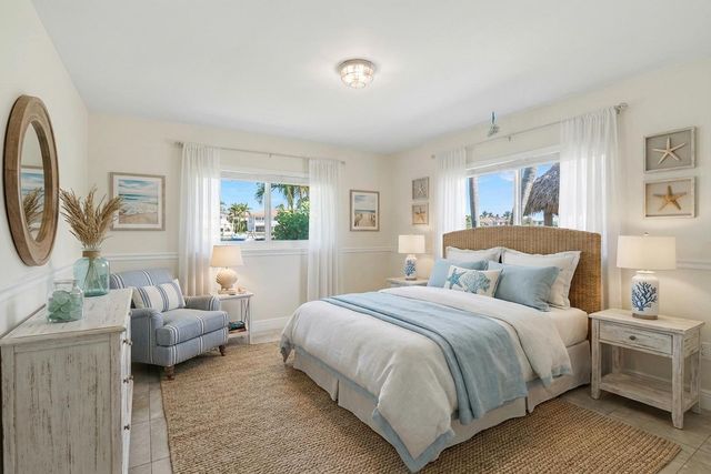 9195 SE Cove Point Street, Jupiter, FL 33469