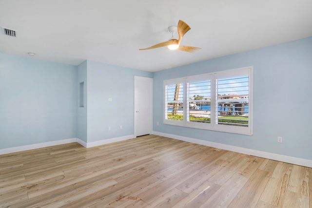 9195 SE Cove Point Street, Jupiter, FL 33469