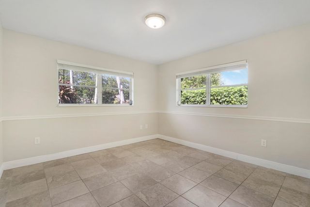 9195 SE Cove Point Street, Jupiter, FL 33469