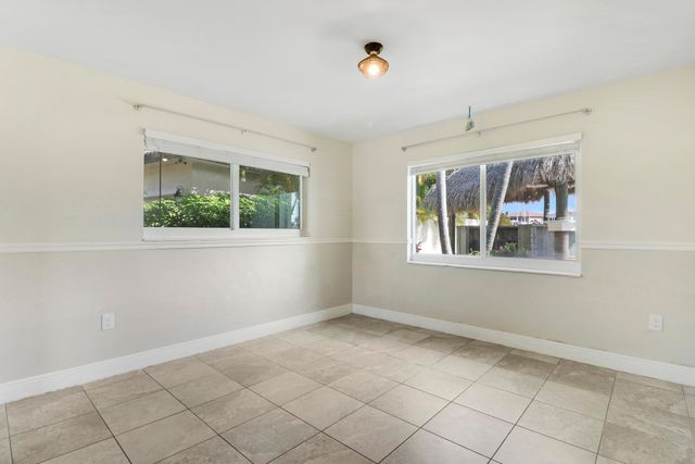 9195 SE Cove Point Street, Jupiter, FL 33469