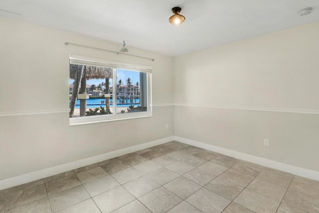 9195 SE Cove Point Street, Jupiter, FL 33469