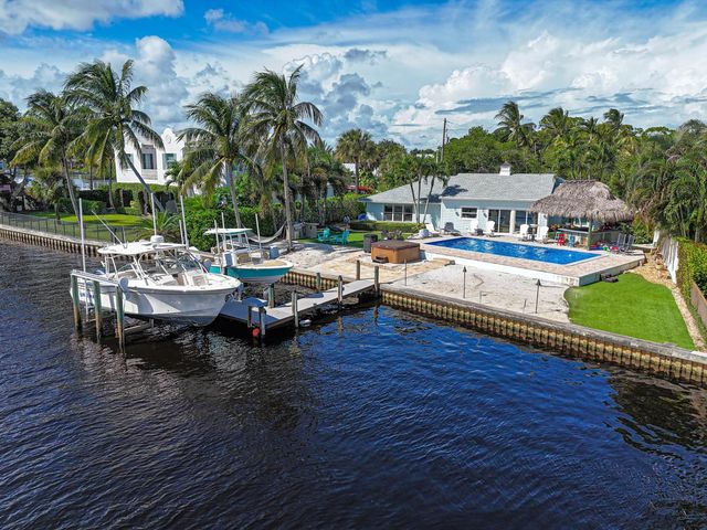 9195 SE Cove Point Street, Jupiter, FL 33469