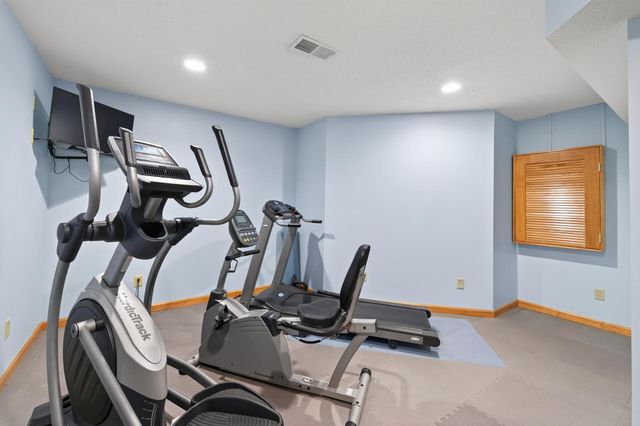 11446 Preserve Lane N, Champlin, MN 55316