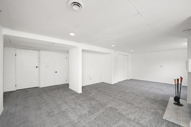 105 Constitution Drive, Poplar Grove, IL 61065