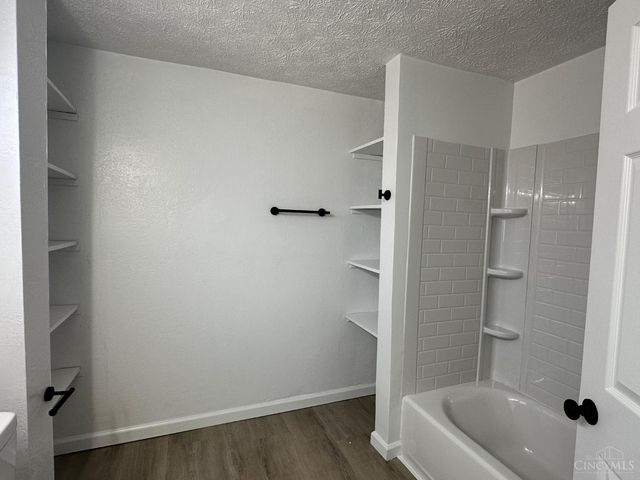 21 Wamsley Avenue, Cleves, OH 45002