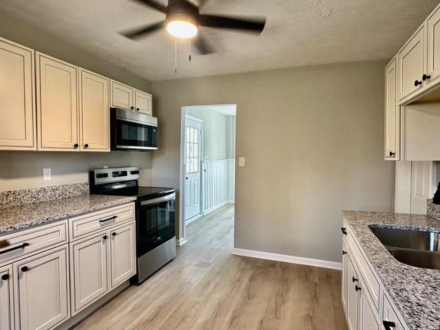 21 Wamsley Avenue, Cleves, OH 45002