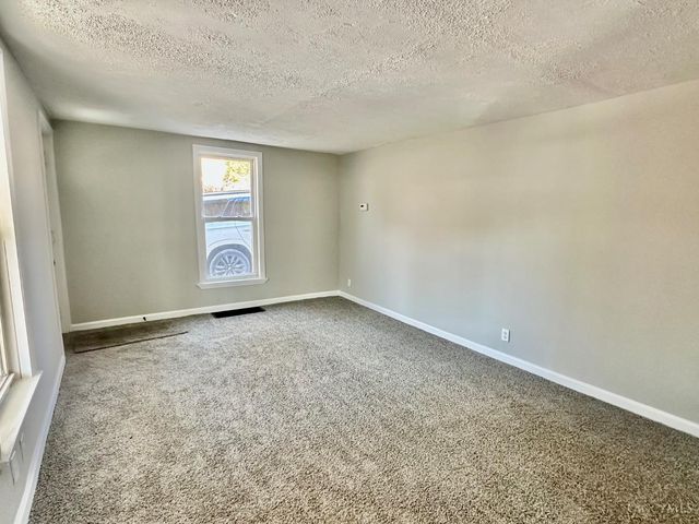 21 Wamsley Avenue, Cleves, OH 45002