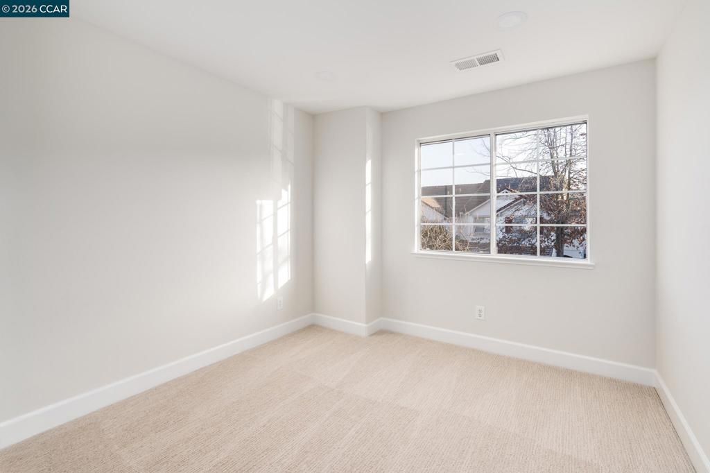 Image 21 of property listing at 170 Shadowhill Cir, San Ramon, CA 94583