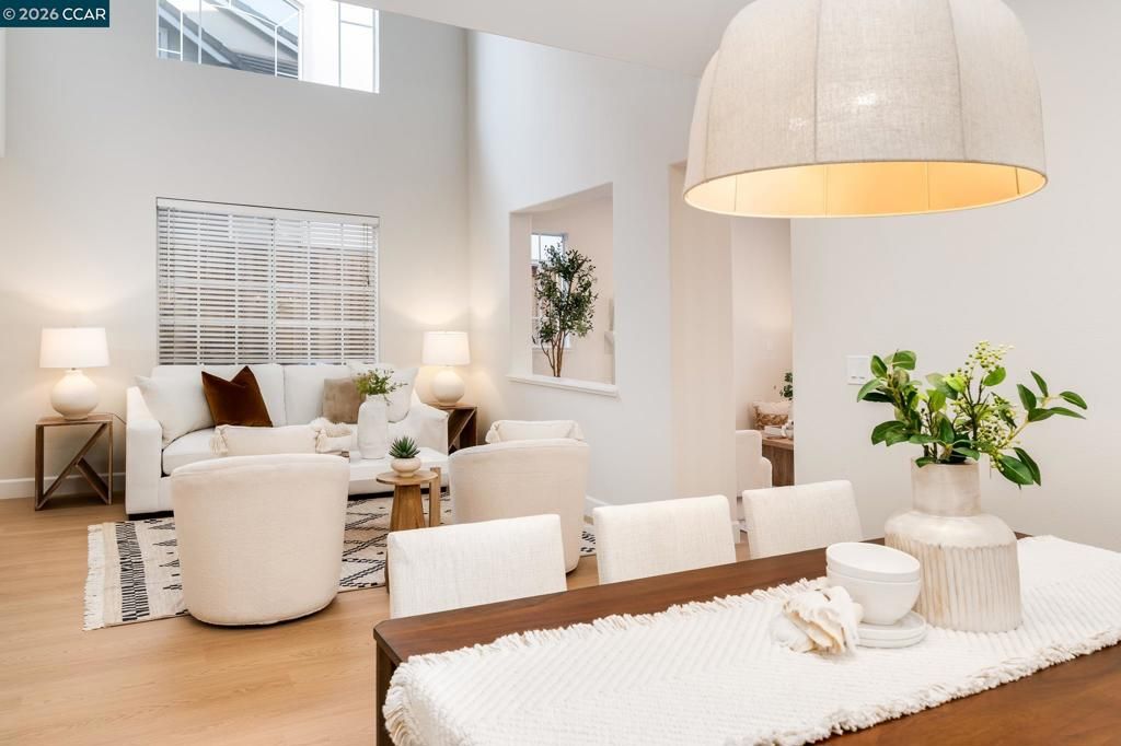 Image 4 of property listing at 170 Shadowhill Cir, San Ramon, CA 94583