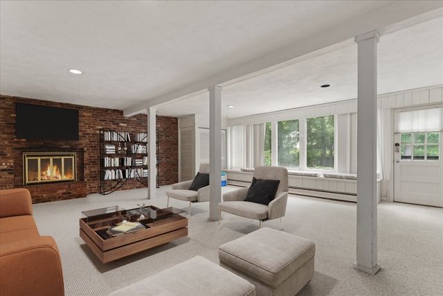 41-A Hunnewell Street, Wellesley, MA 02481