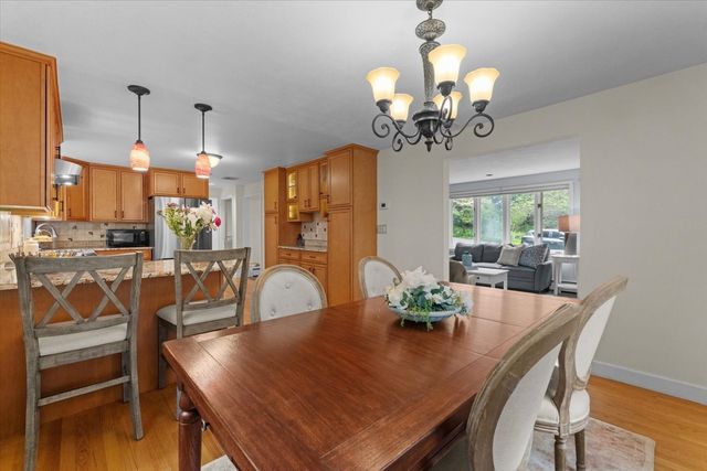 41-A Hunnewell Street, Wellesley, MA 02481