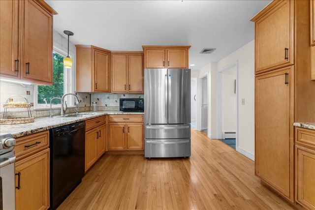41-A Hunnewell Street, Wellesley, MA 02481