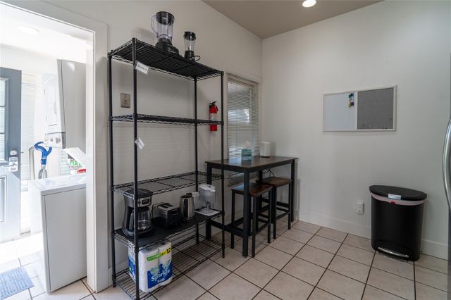 606 W Drew Street B, Houston, TX 77006