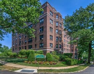 11 Alden Road 6N, Larchmont, NY 10538