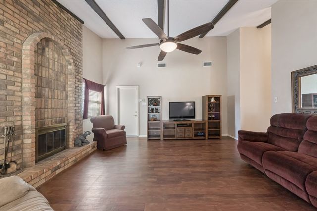 1916 J J Pearce Drive, Richardson, TX 75081