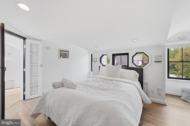 10712 LOCKLAND RD, Potomac, MD 20854