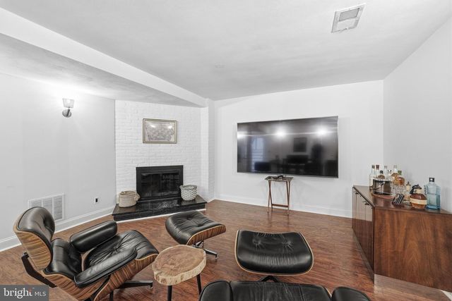 10712 LOCKLAND RD, Potomac, MD 20854