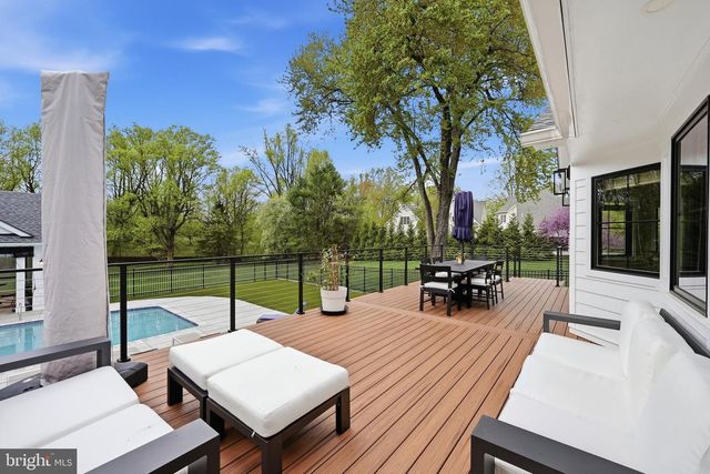 10712 LOCKLAND RD, Potomac, MD 20854