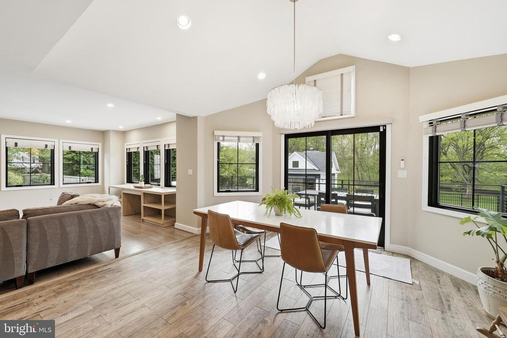 Image 22 of property listing at 10712 LOCKLAND RD, Potomac, MD 20854