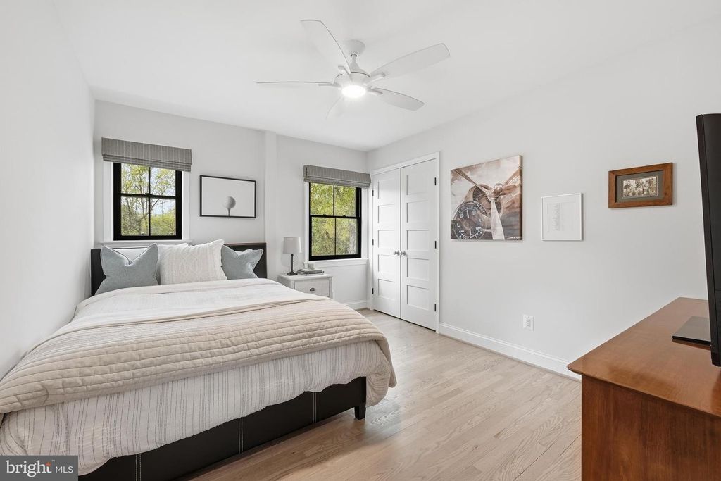 Image 31 of property listing at 10712 LOCKLAND RD, Potomac, MD 20854