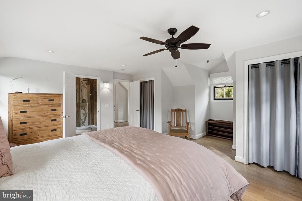 Image 38 of property listing at 10712 LOCKLAND RD, Potomac, MD 20854