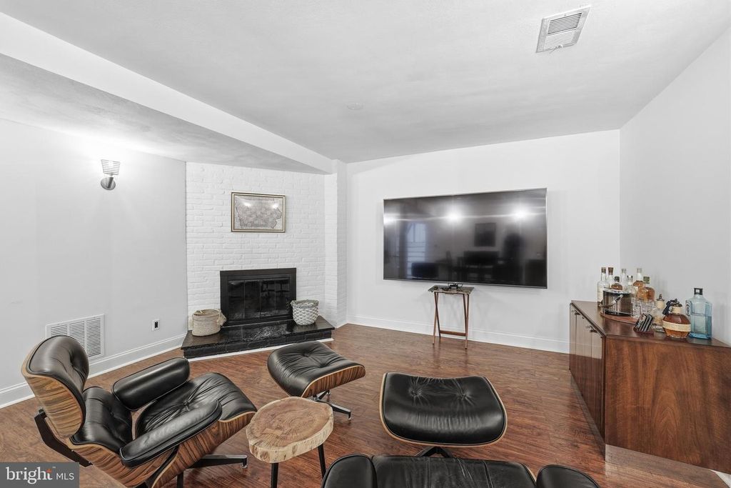 Image 50 of property listing at 10712 LOCKLAND RD, Potomac, MD 20854