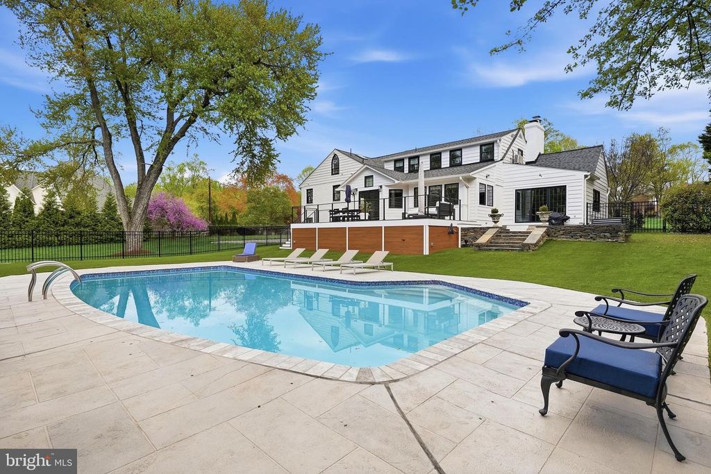 Image 61 of property listing at 10712 LOCKLAND RD, Potomac, MD 20854